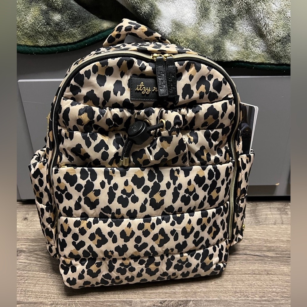 Itzy Ritzy NIB Dream Diaper Bag - Leopard